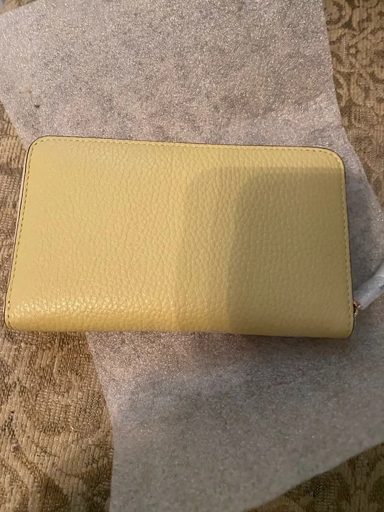 Coach Disney X Belle Medium Pebbled Leather Zip Wallet NWT - Picture 4 of 8